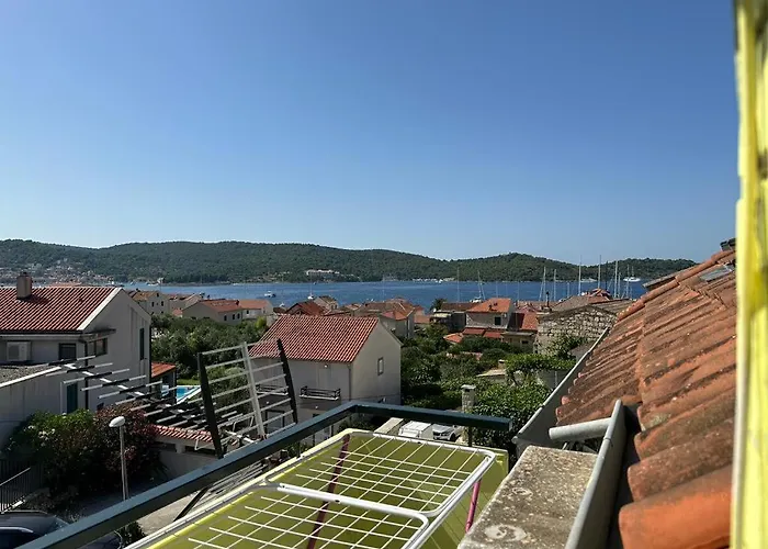 Apartamento Bilic Vis